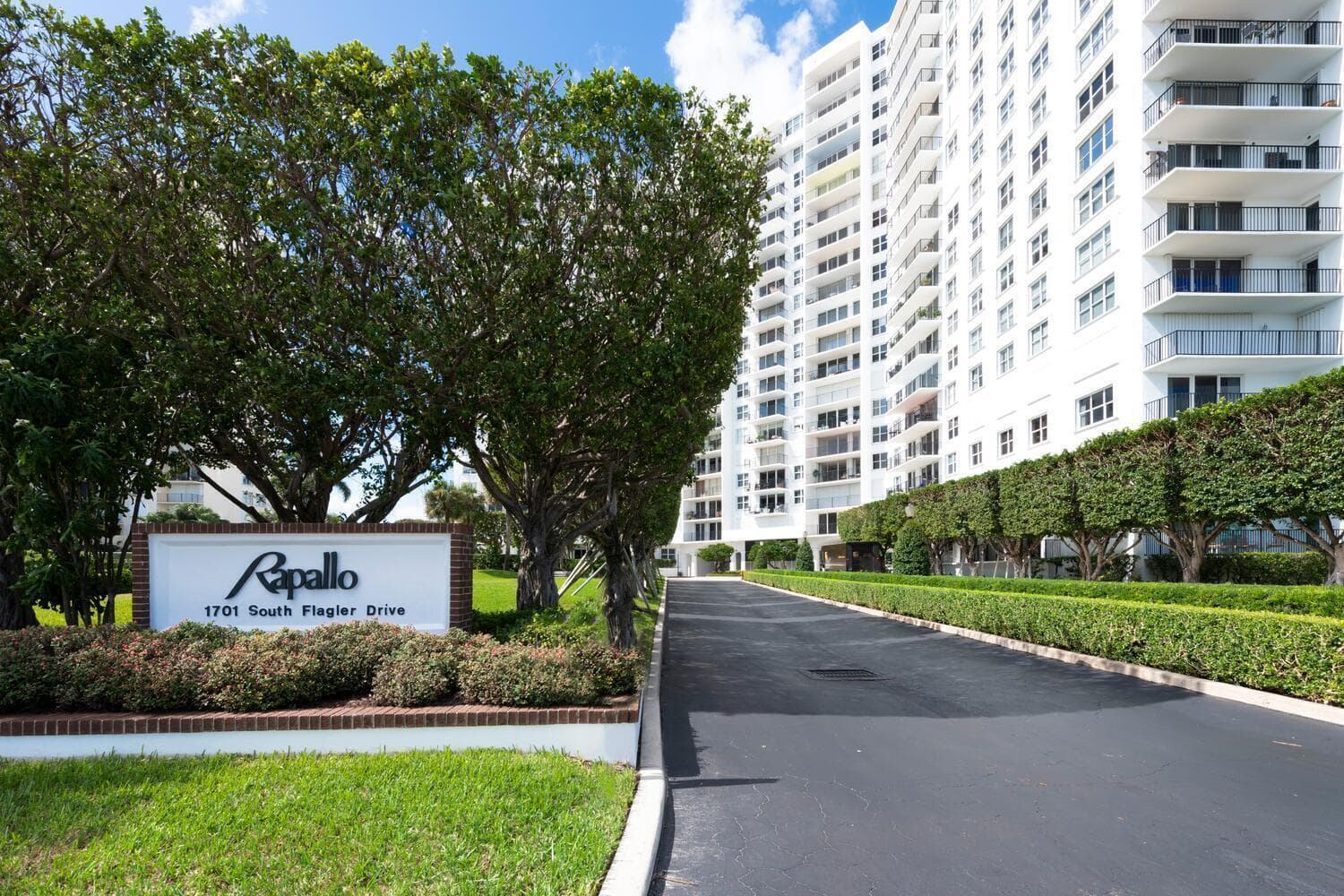 1701 S Flagler Dr Building View