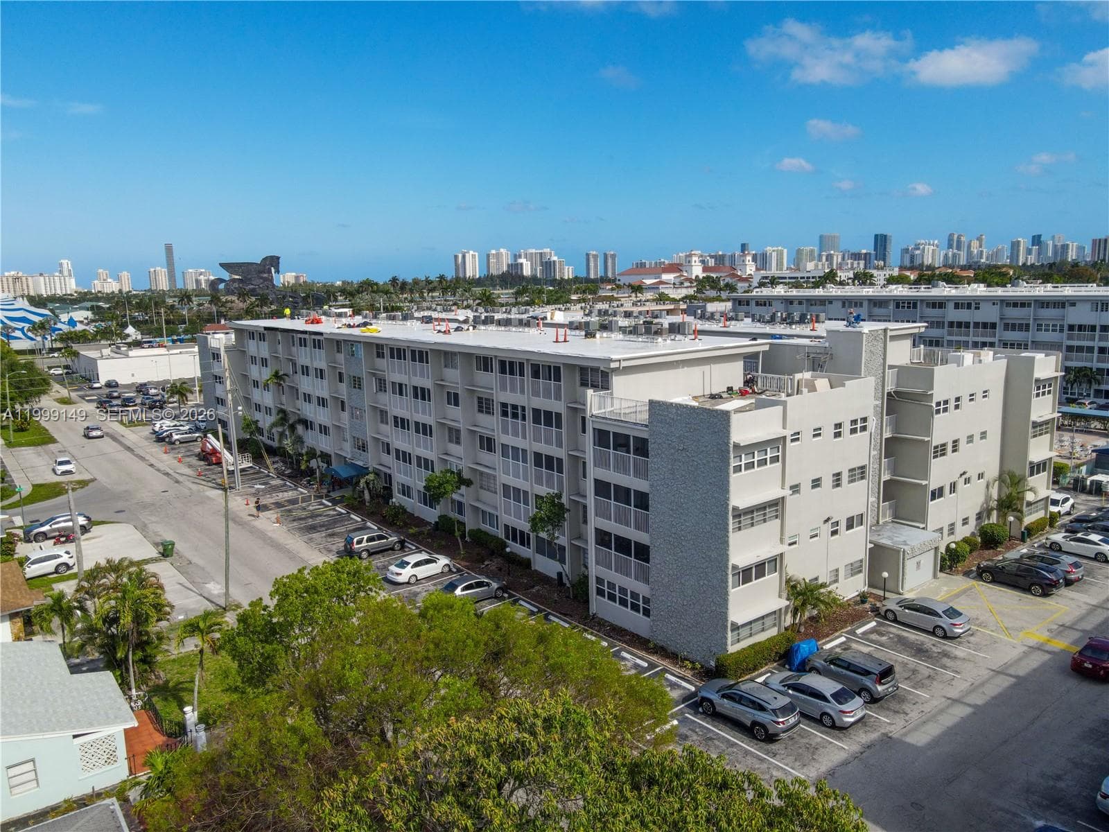 THIRD GULFSTREAM GARDEN · #405F in Hallandale Beach - Photo 1