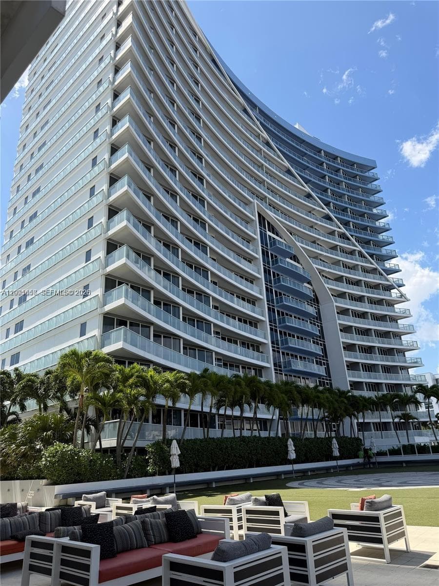 W Ft Lauderdale Residence · #608 in Fort Lauderdale - Photo 1