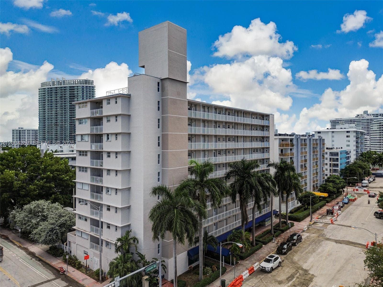 LINCOLN TOWERS CONDO · #B402 in Miami Beach - Photo 1