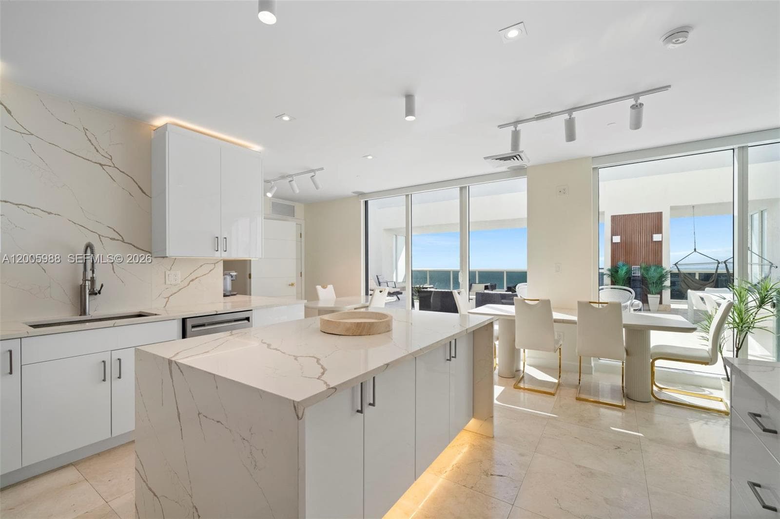BEACH CLUB TWO CONDO · #5103 in Hallandale Beach - Photo 1