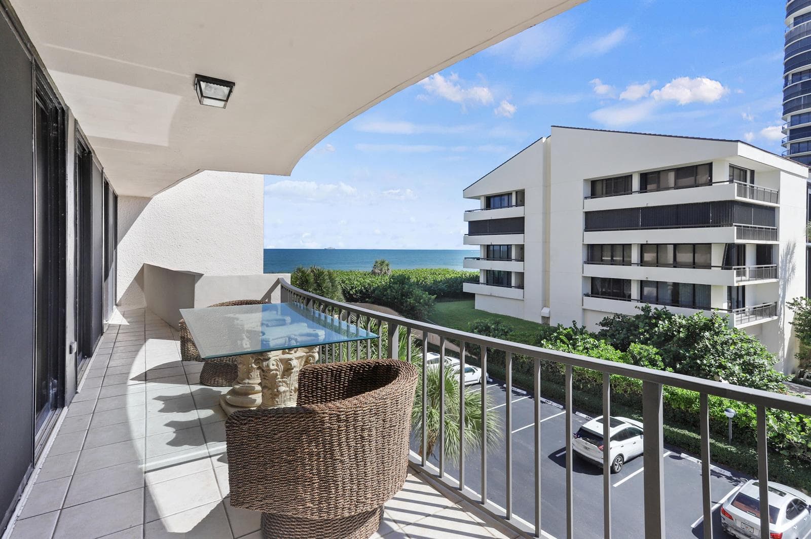 4200 N Ocean Drive #1-304