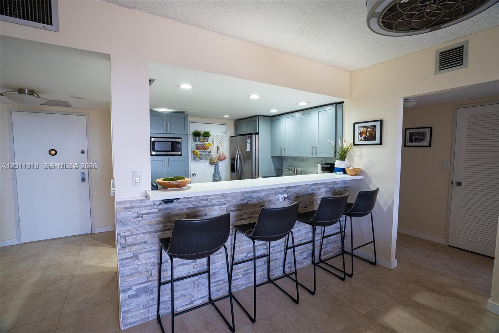THE OLYMPUS CONDO PHASE ยท #1008 in Hallandale Beach - Photo 1