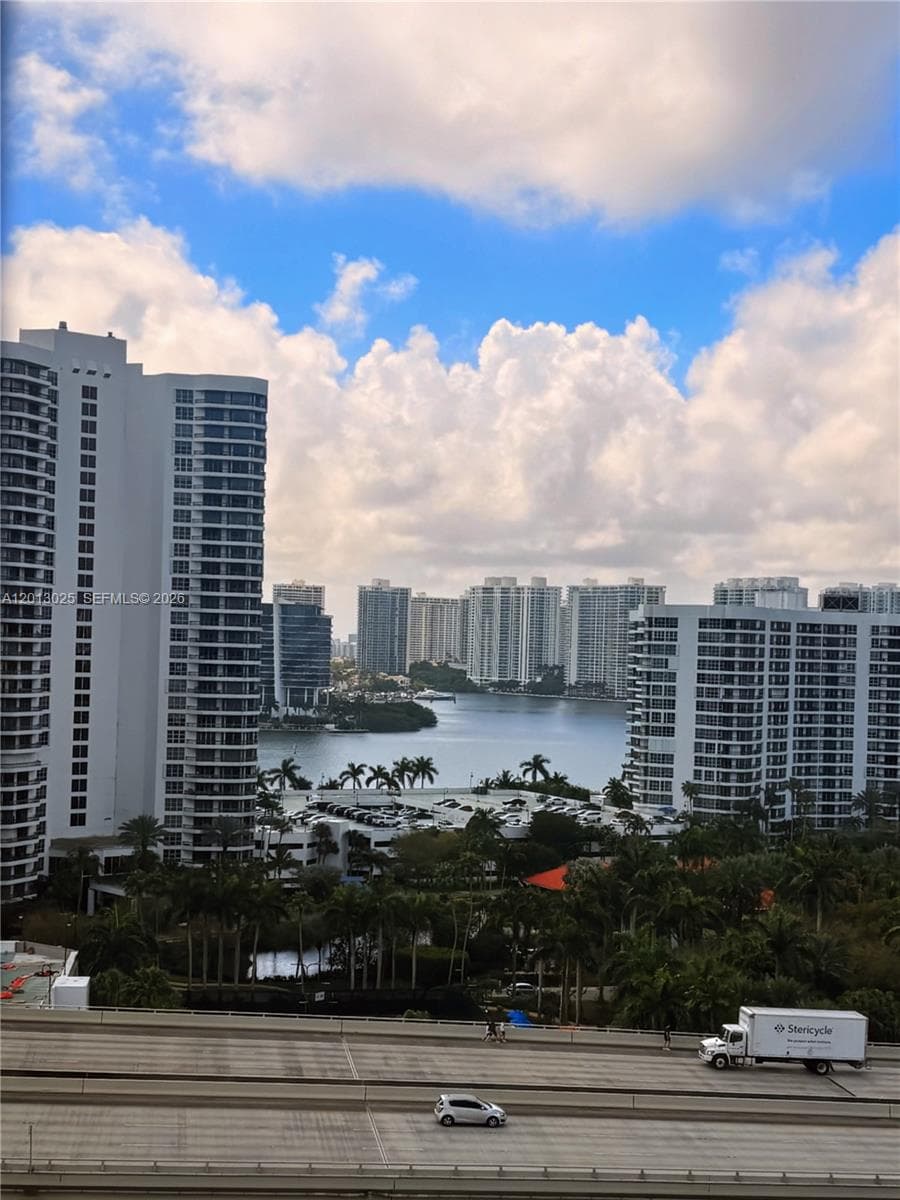 Turnberry towers condo · #14F in Aventura - Photo 1