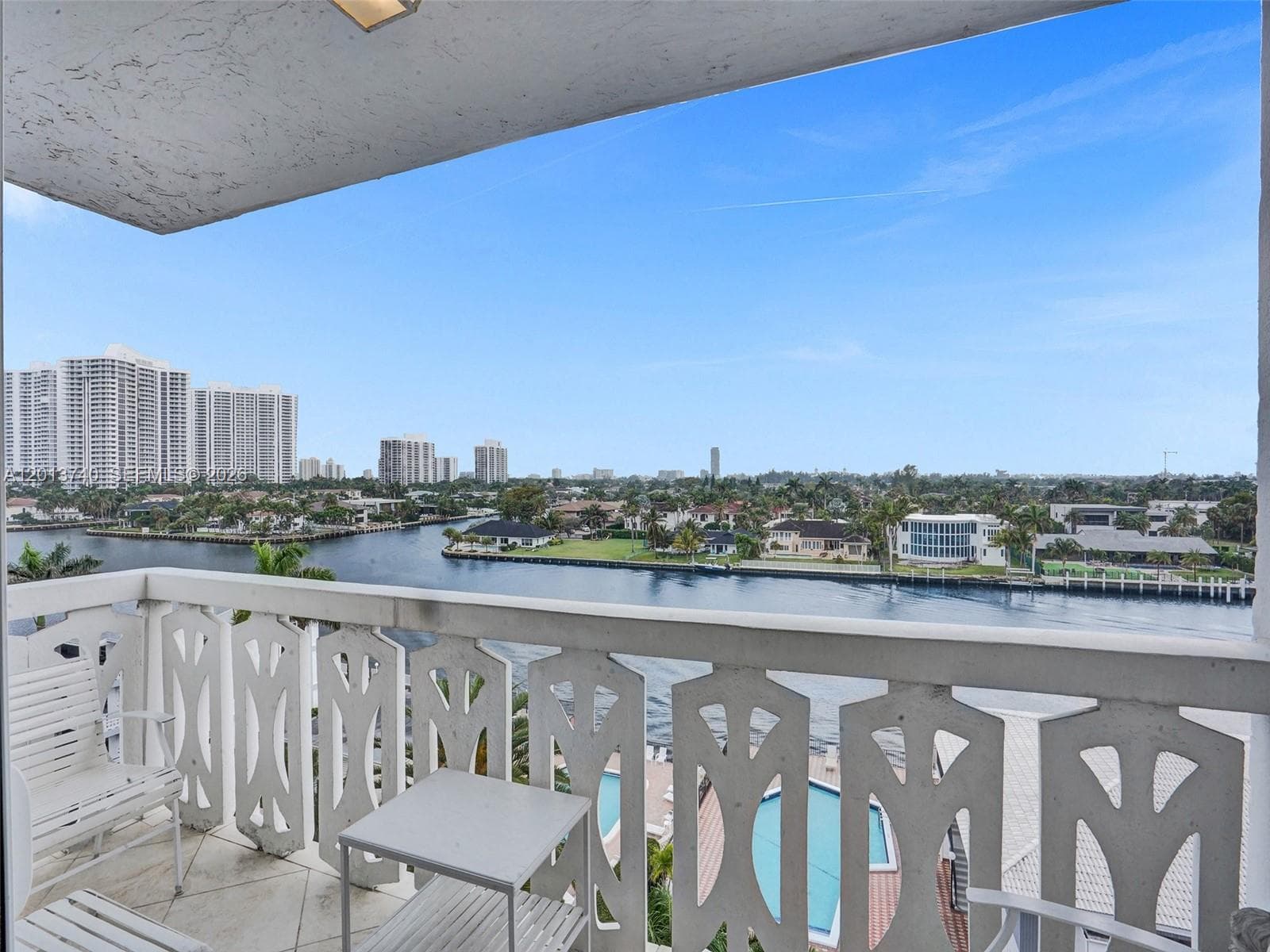 ASHLEIGH HOUSE CONDO · #710 in Hallandale Beach - Photo 1