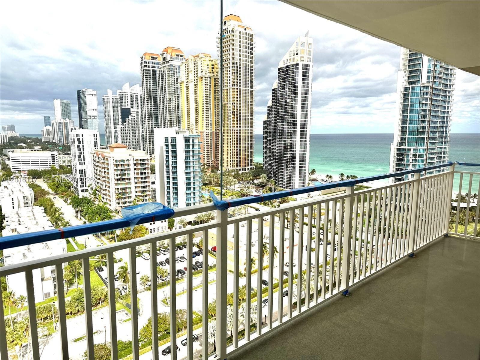 WINSTON TOWERS 600 CONDO · #2411 in Sunny Isles Beach - Photo 1