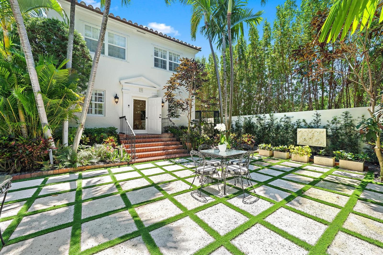 151 S County Road #1st Fl