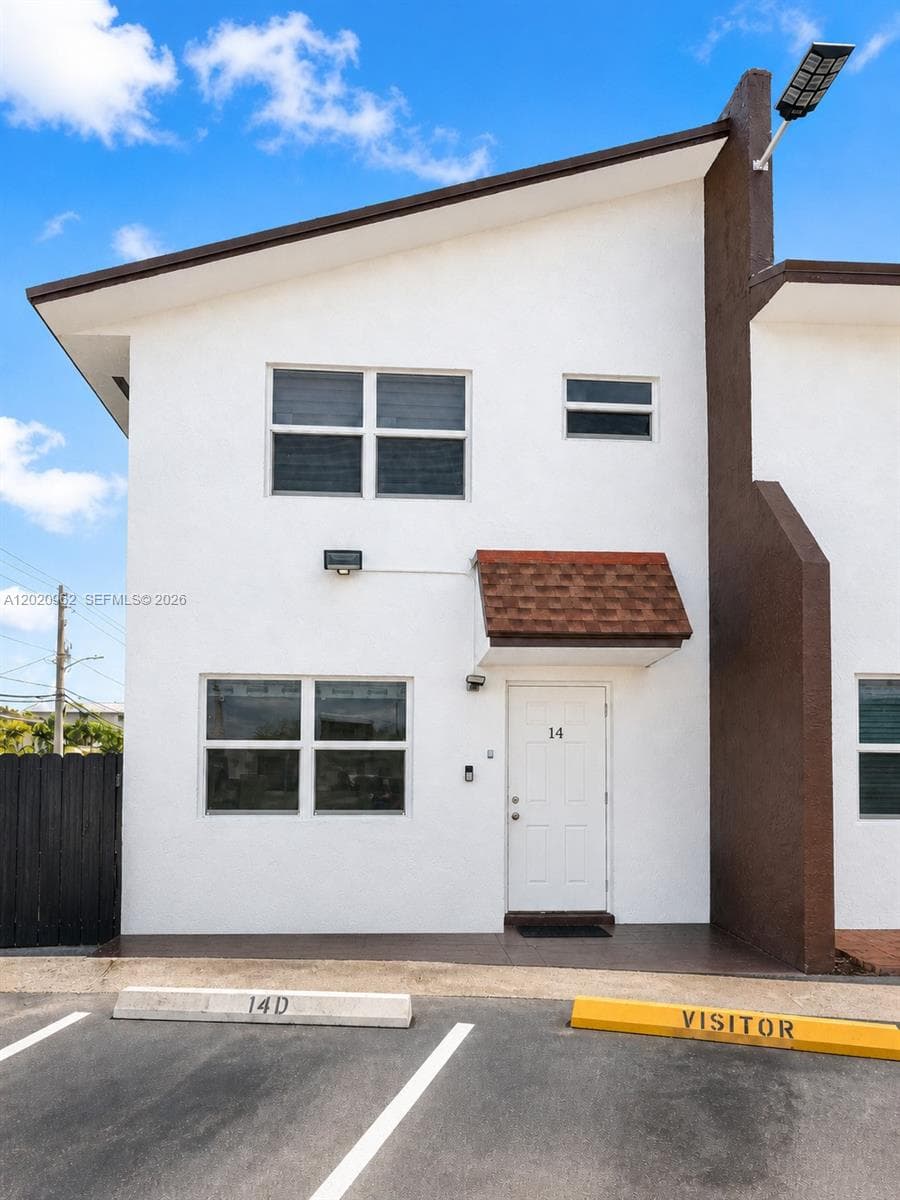 401 SW 109th Ave #14 photo 1
