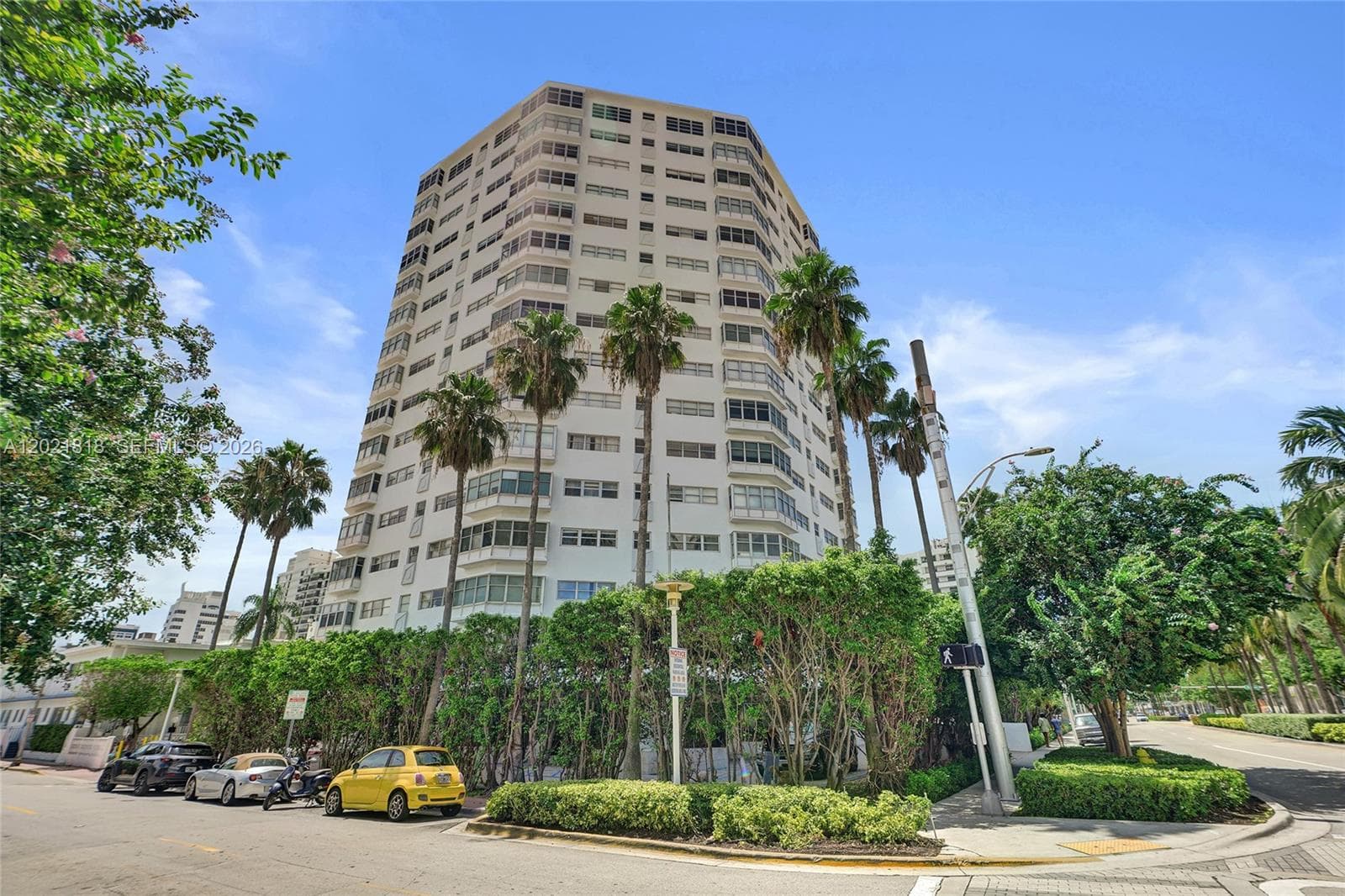 OCTAGON TOWERS I CONDO · #6H in Miami Beach - Photo 1