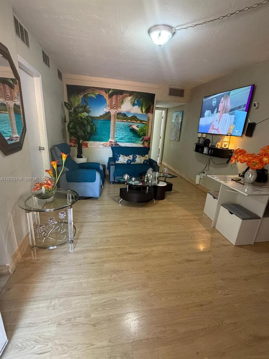BELLA LUNA · #118 in Hialeah - Photo 1