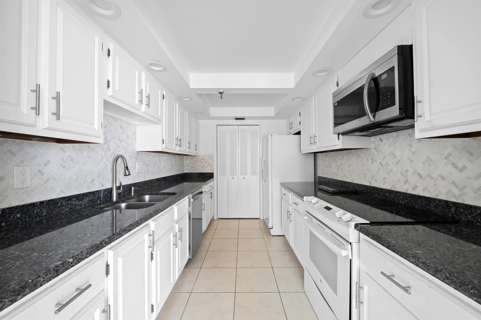 859 Jeffery Street #312