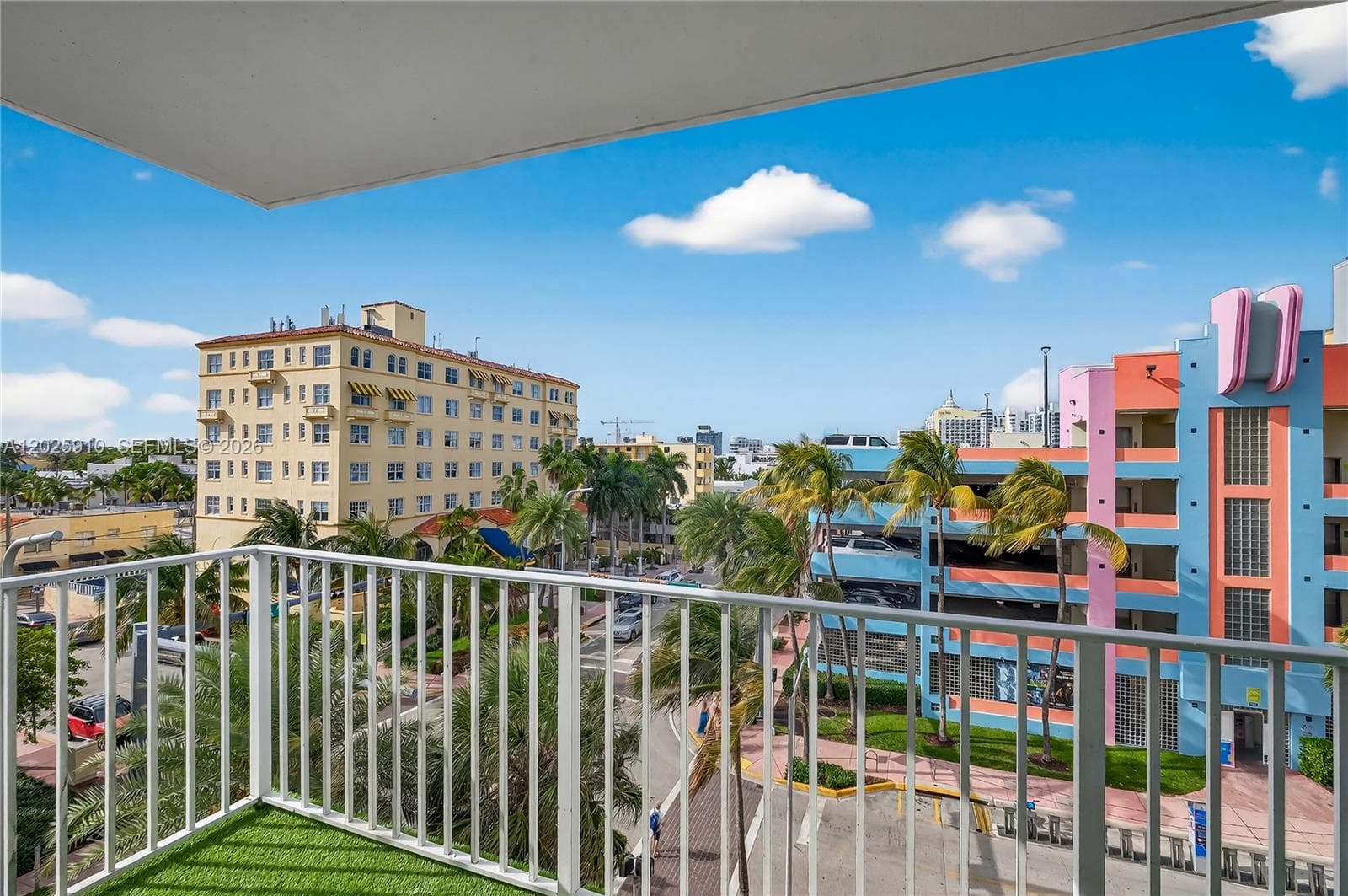 Islander Condominium · #504 in Miami Beach - Photo 1