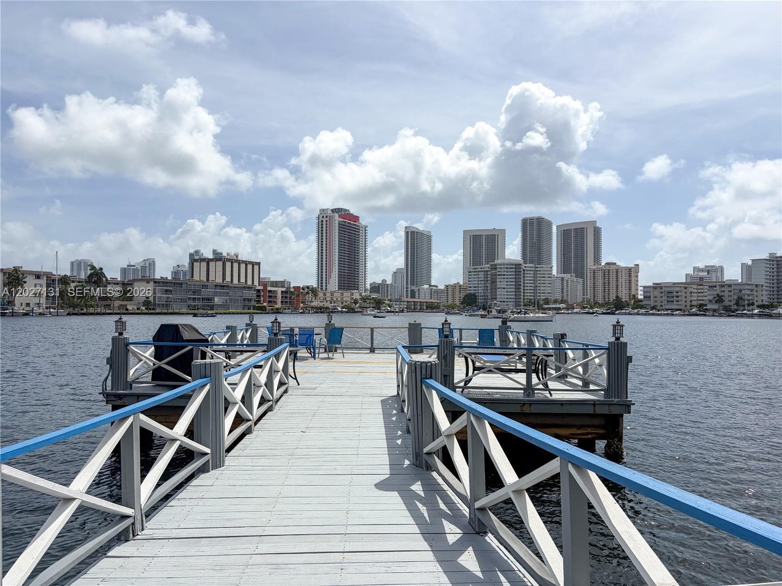 GOLDEN ISLES YACHT CLUB C · #205 in Hallandale Beach - Photo 1