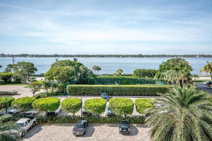3250 S Ocean Boulevard #507n