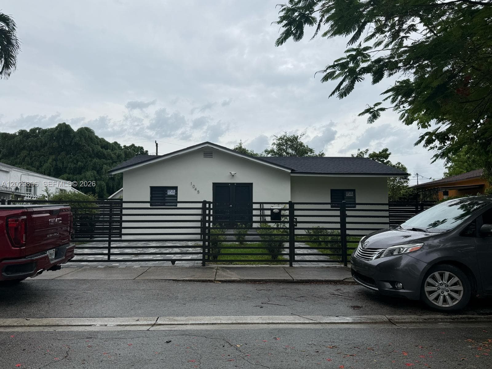 1045 NW 58th Ter photo 1