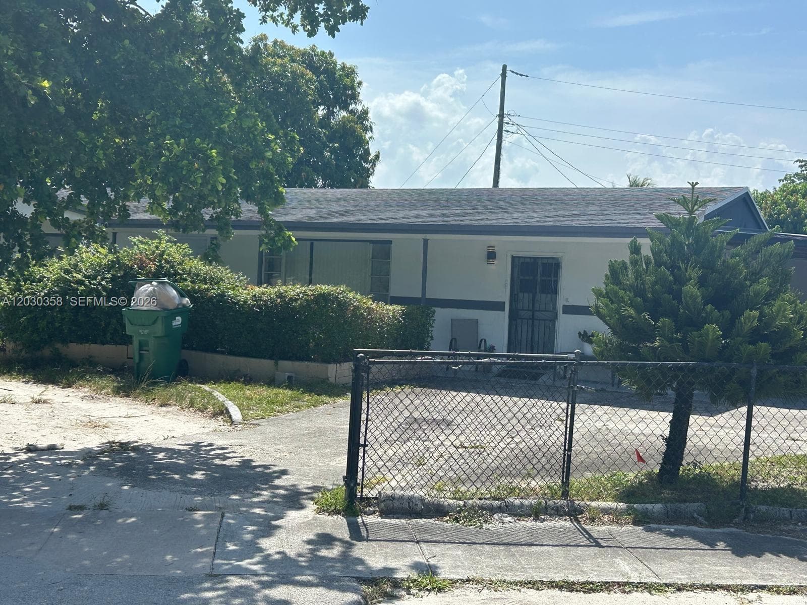 4301 NW 171st St photo 1