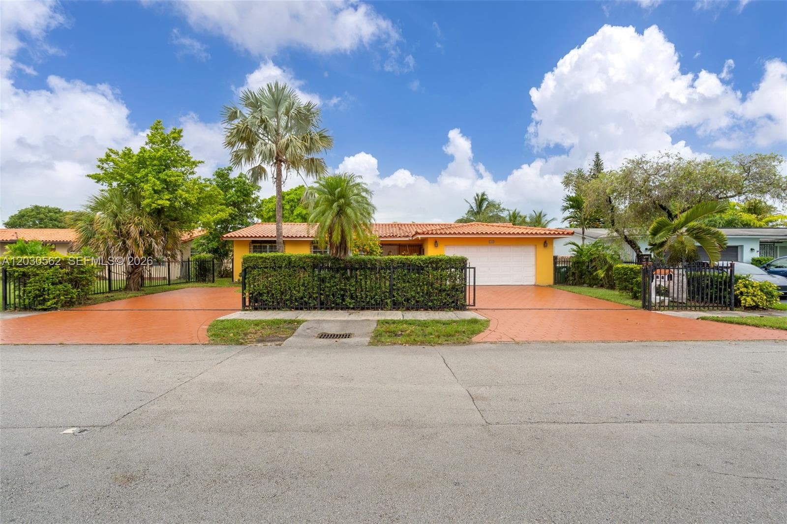 1320 SW 84th Ave photo 1