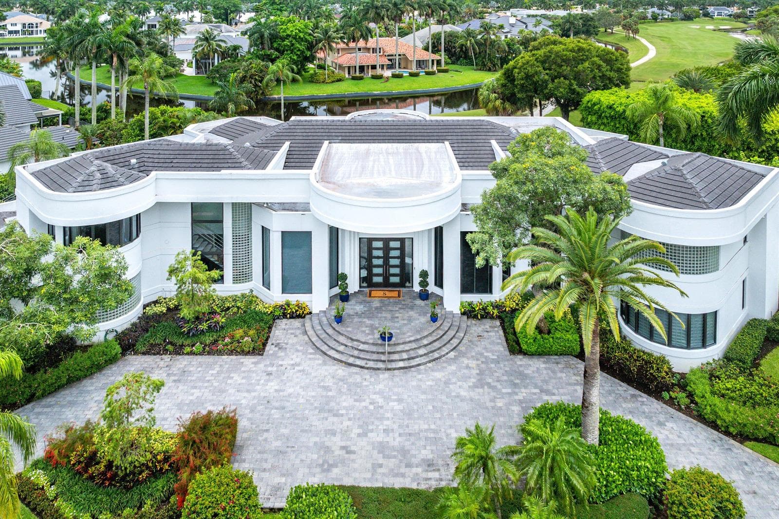 7027 Queenferry Circle
