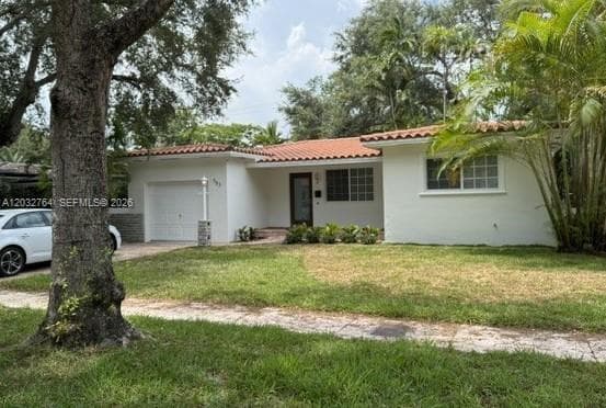 753 Navarre Ave photo 1