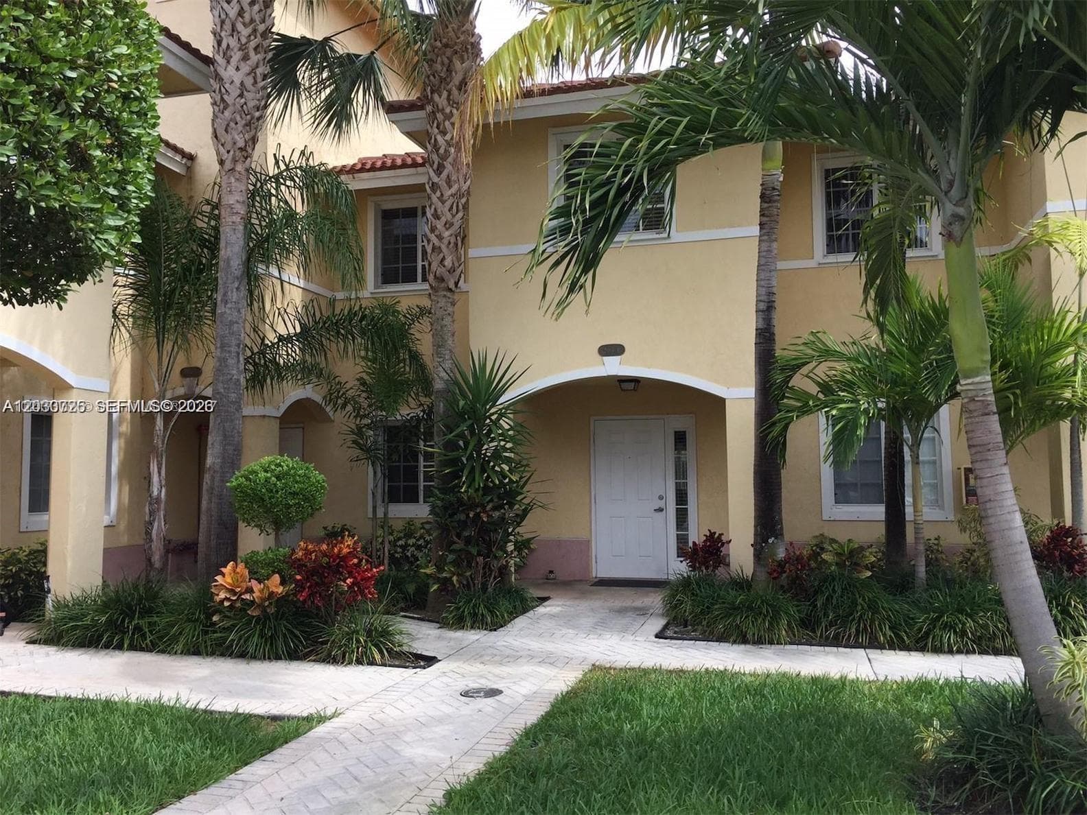 AQUA VISTA TOWNHOMES · #3-108 in North Miami Beach - Photo 1