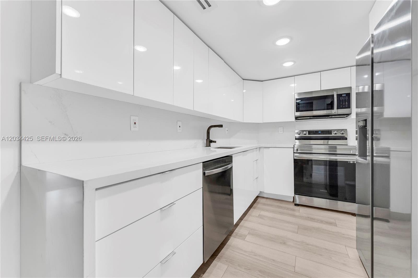 ARLEN HOUSE CONDO · #214 in Sunny Isles Beach - Photo 1