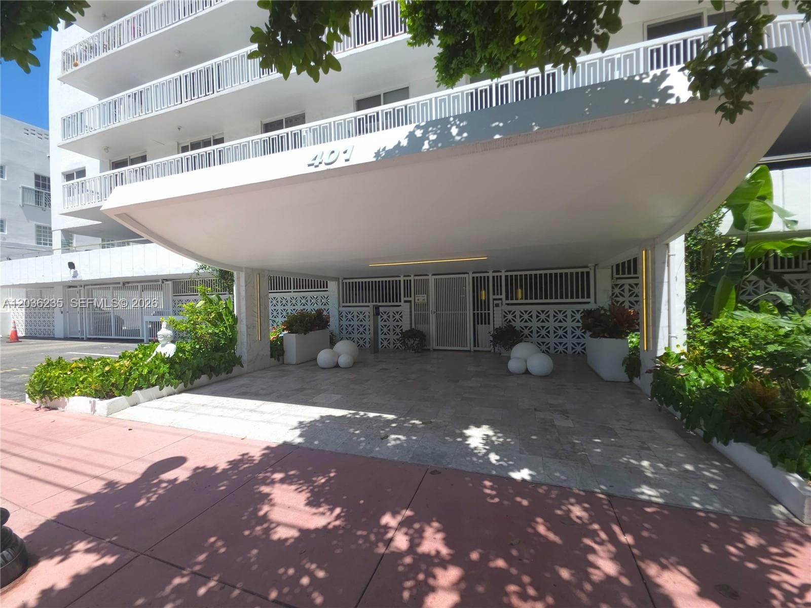 THE PRESIDENTIAL CONDO · #304 in Miami Beach - Photo 1