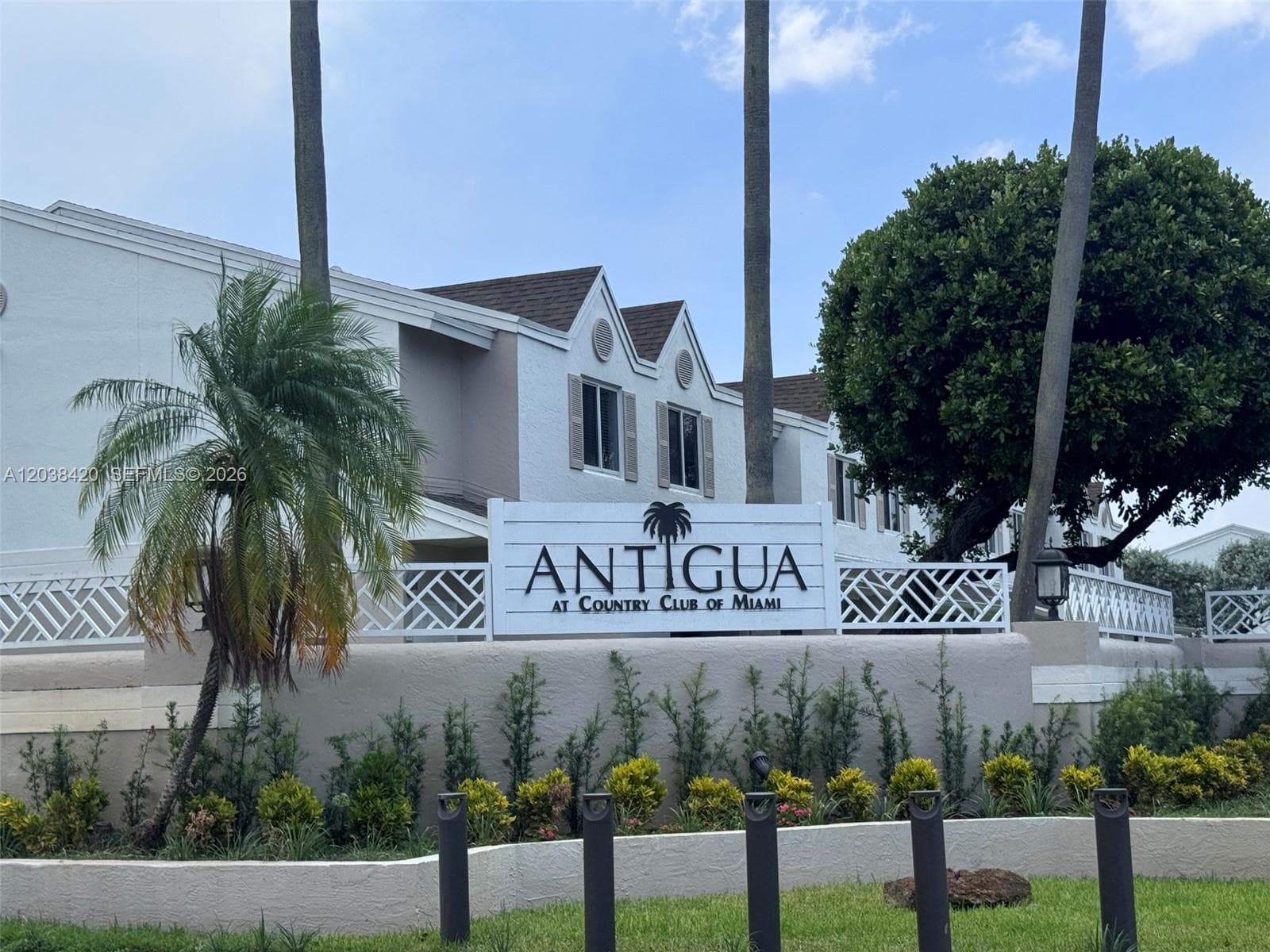 Antigua Country Club · #N-13 in Hialeah - Photo 1