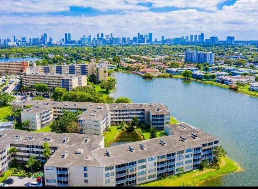 JADE WINDS GROUP DAISY · #508-2 in Miami - Photo 1