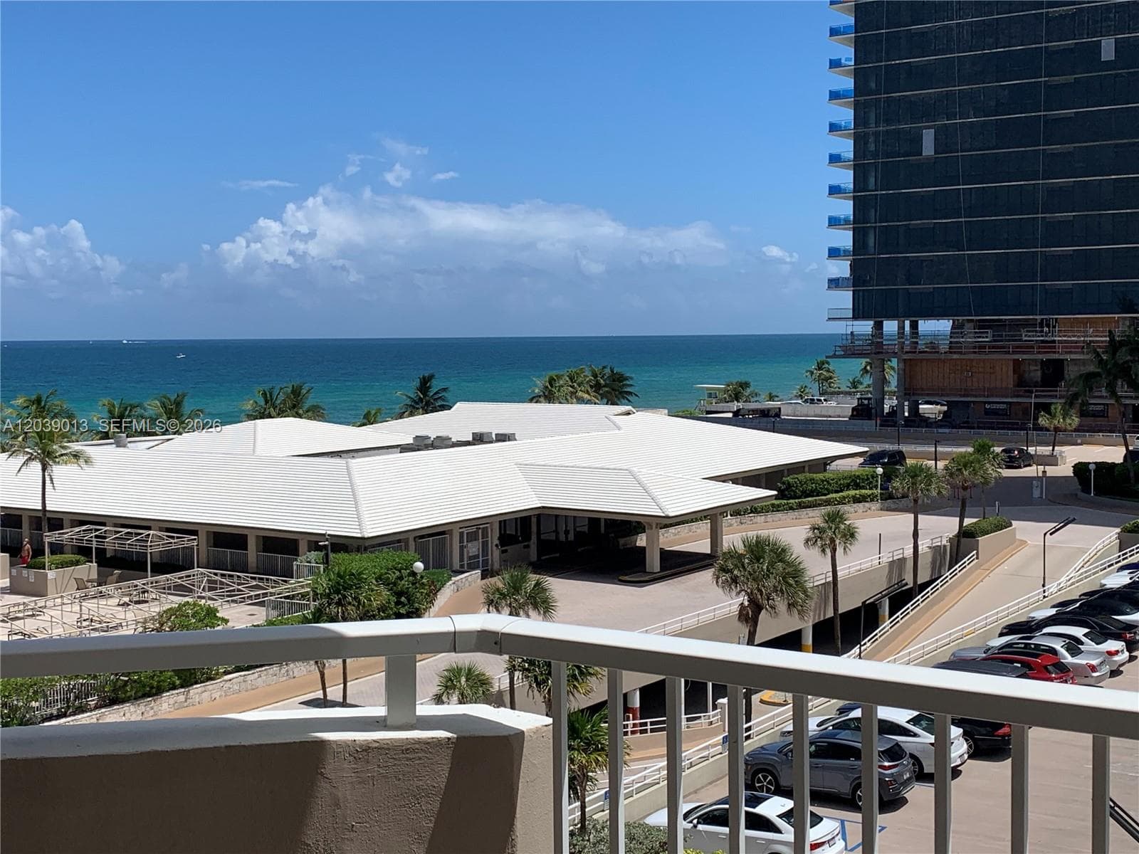 HEMISPHERES CONDO · #4C in Hallandale Beach - Photo 1