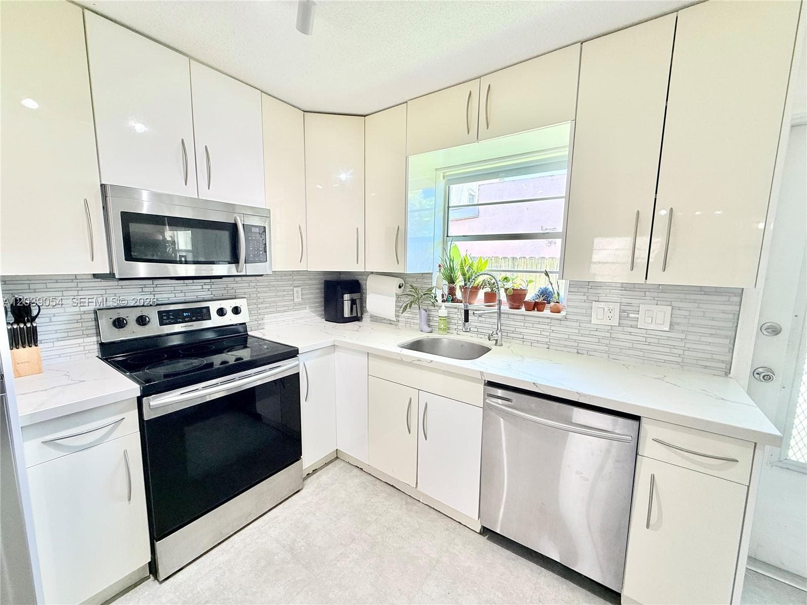 ROYAL TERRACE CONDOMINIUM · #105 in Hollywood - Photo 1