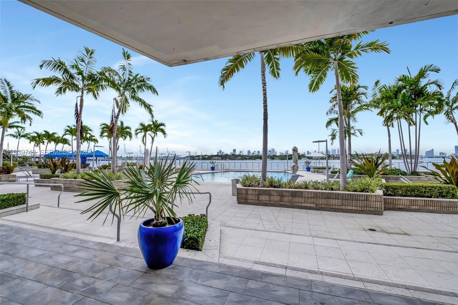 SOUTH BAY CLUB CONDO · #533 in Miami Beach - Photo 1