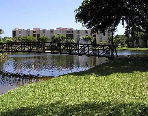 825 Egret Circle #206