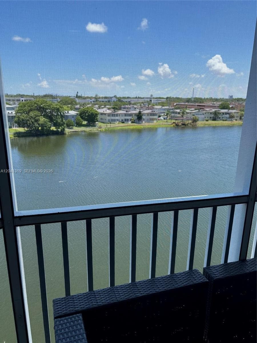 Daisy · #627-4 in Miami - Photo 1