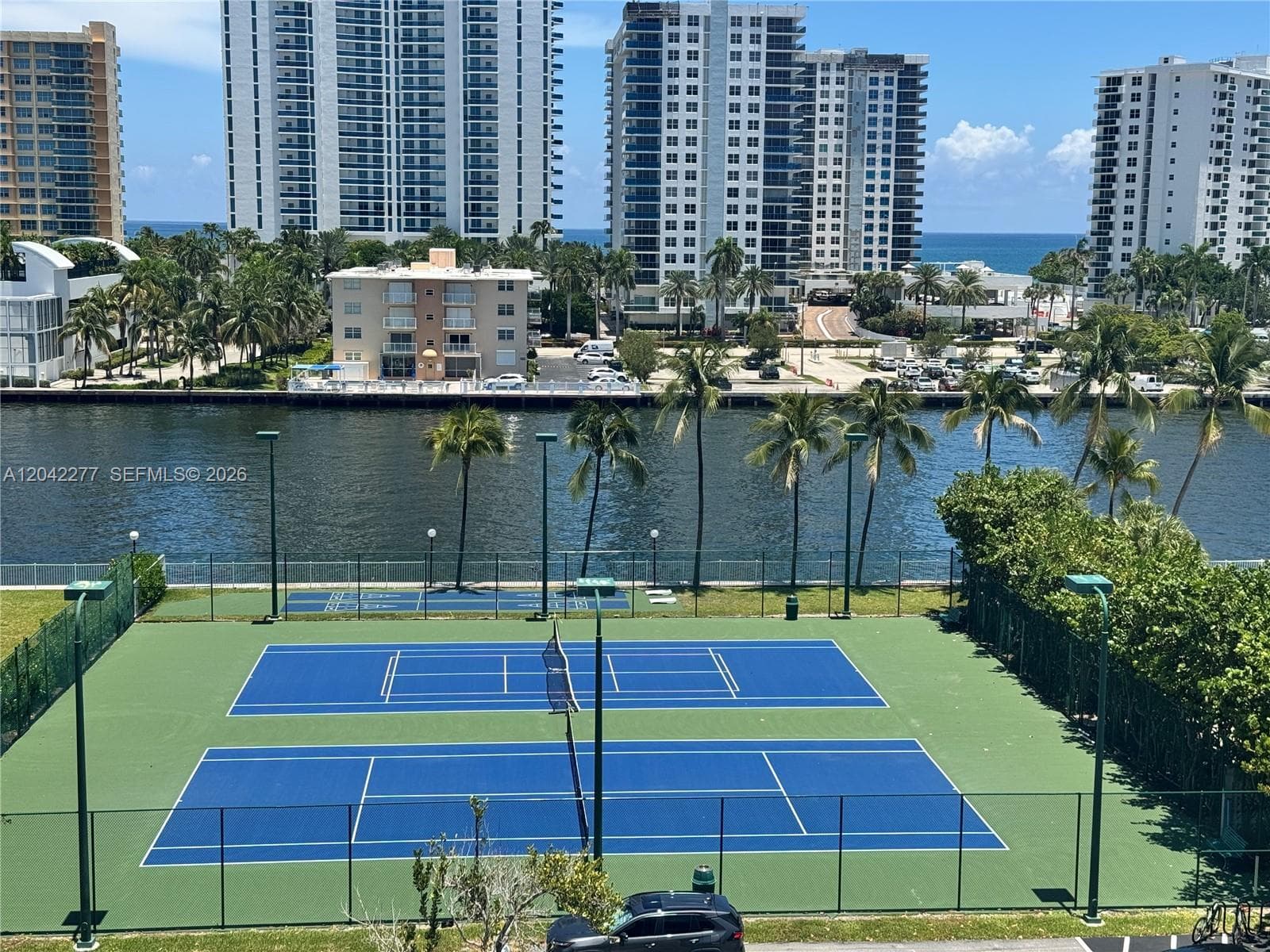 OCEANVIEW PARK CONDO · #726 in Hallandale Beach - Photo 1
