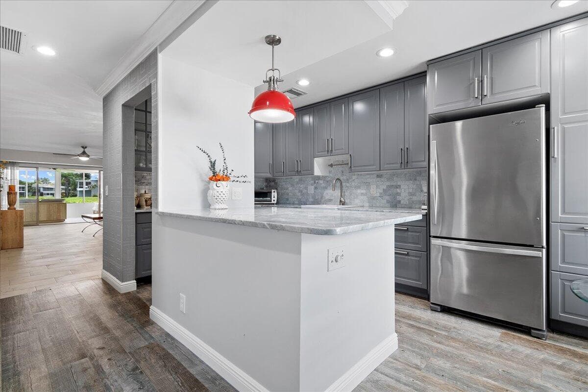 1395 Sw 27th Avenue #103