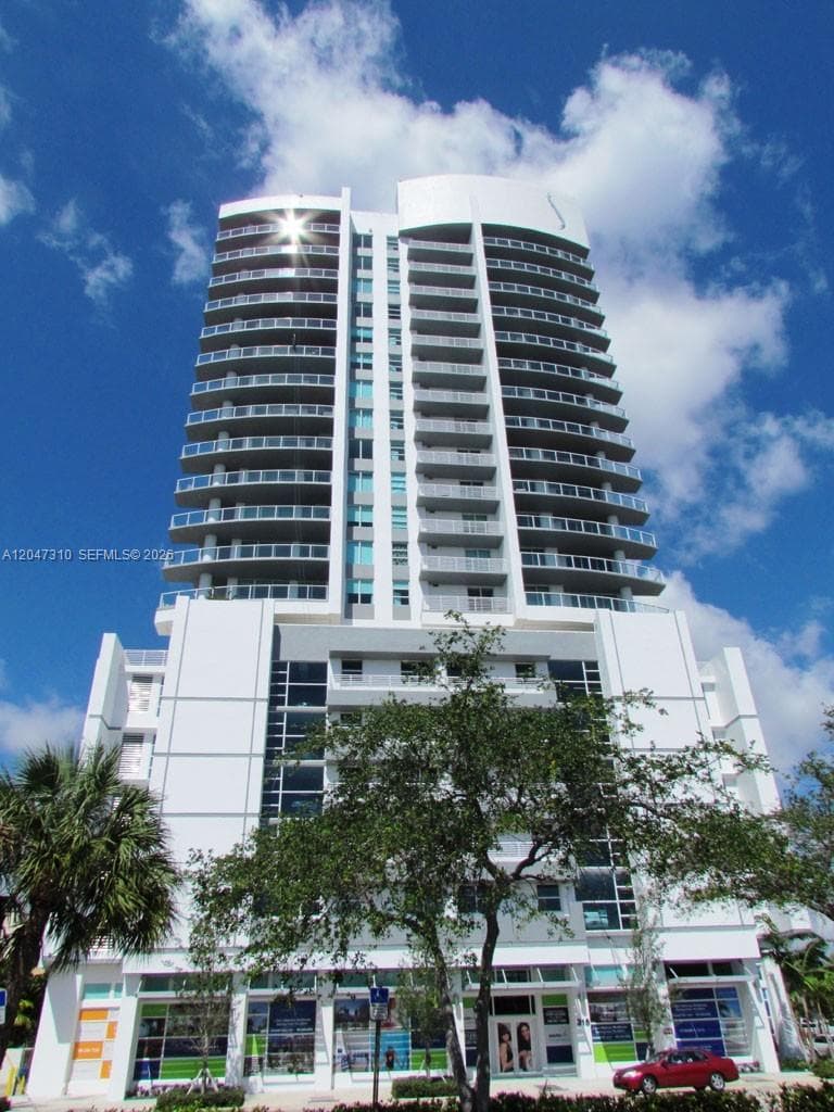 STRADA 315 CONDO · #2103 in Fort Lauderdale - Photo 1