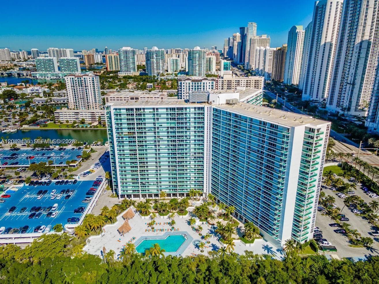 ARLEN HOUSE EAST CONDO · #1622 in Sunny Isles Beach - Photo 1