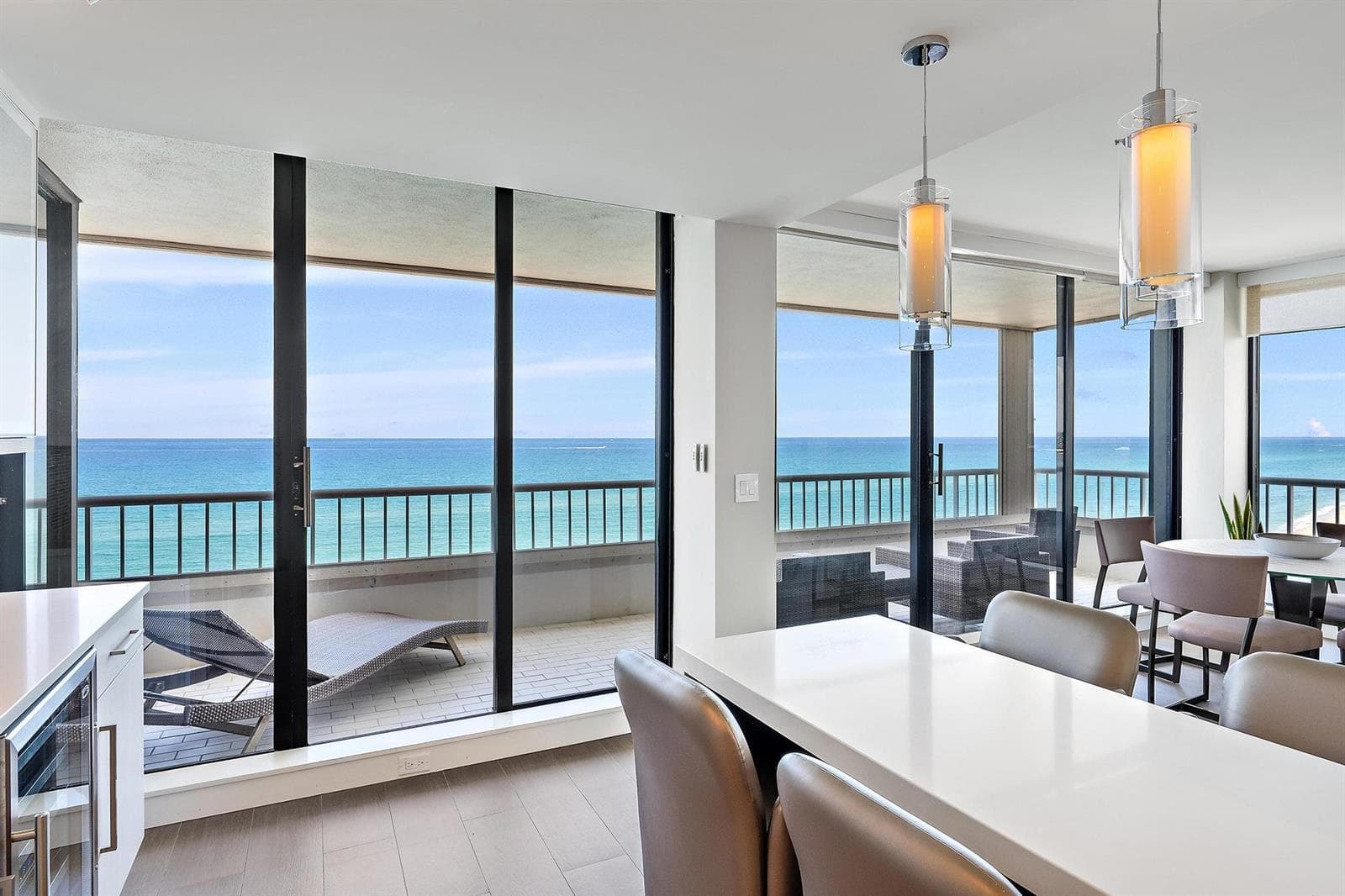 5250 N Ocean Drive #10s