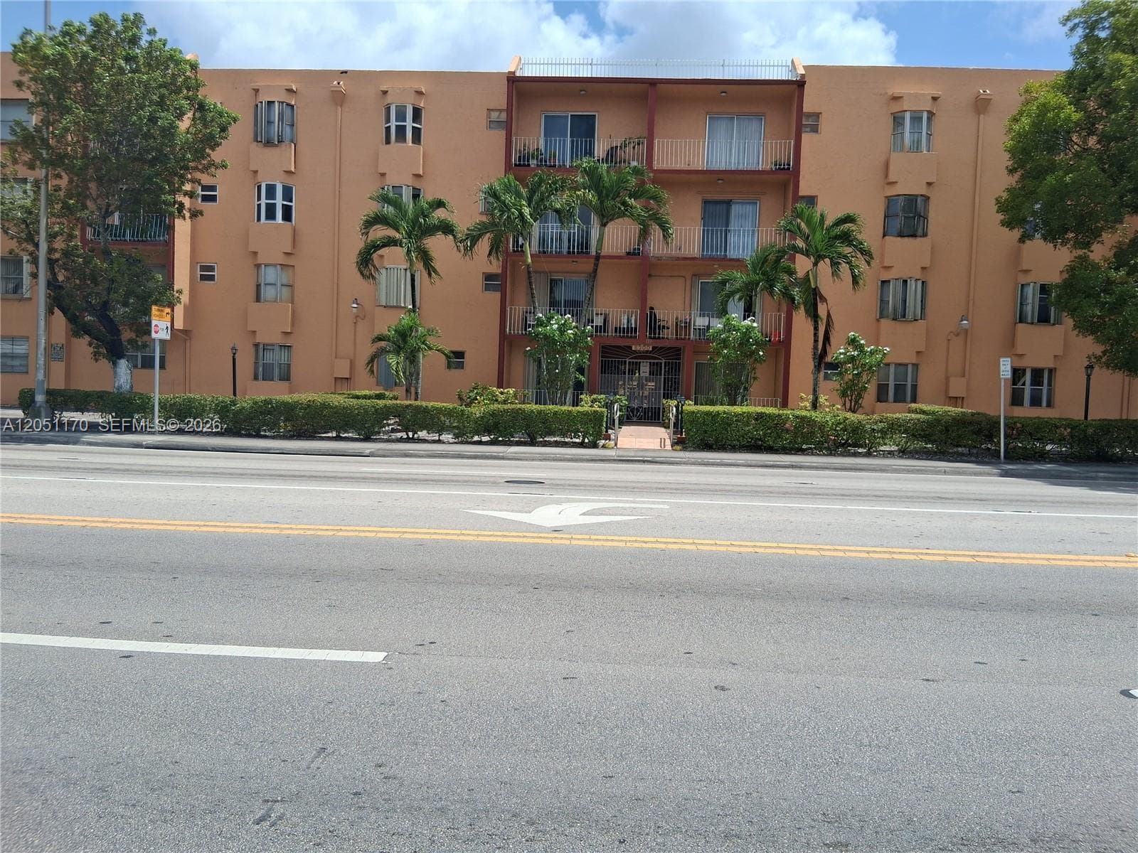 FAIR LAWN · #305 in Miami - Photo 1