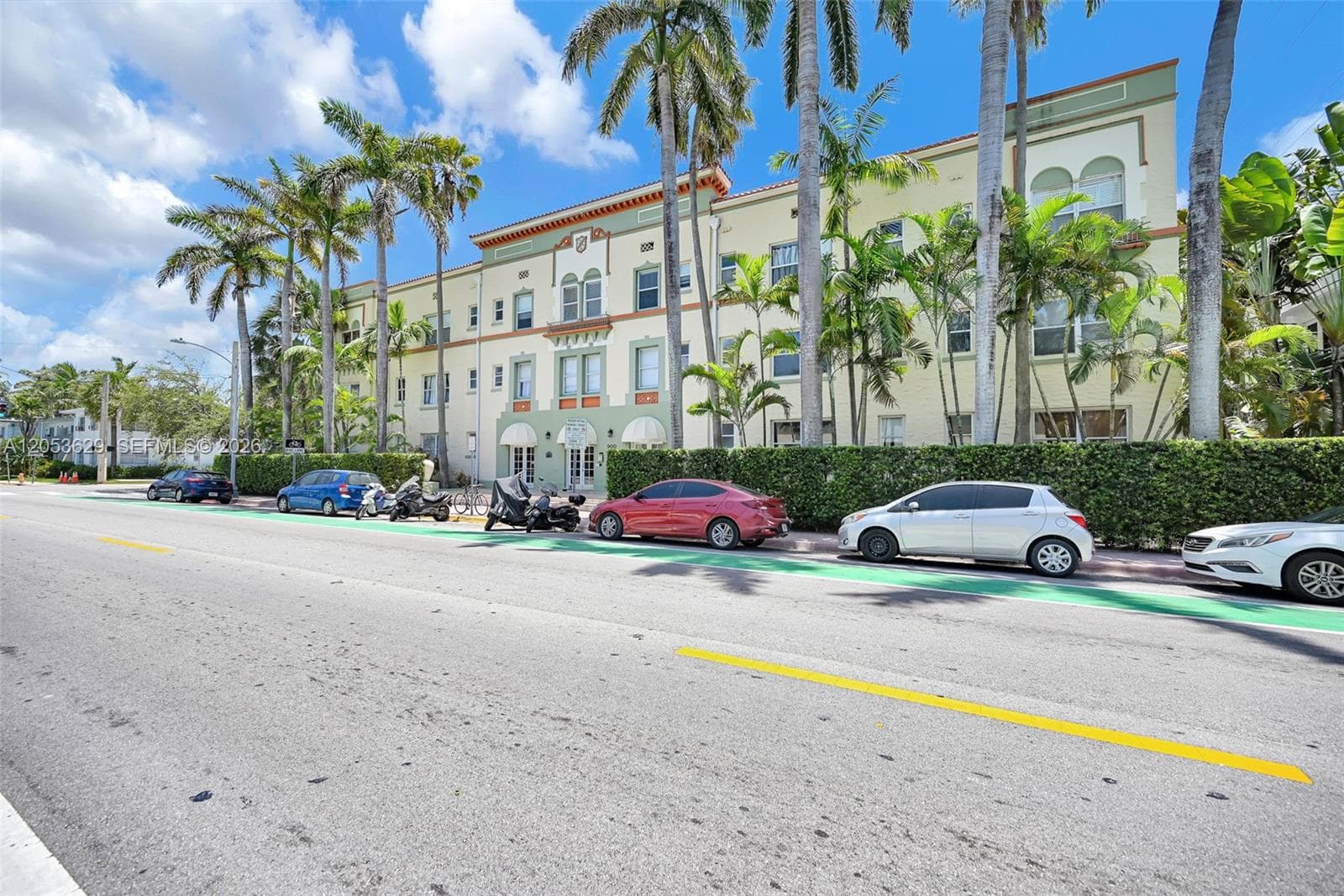 ESPLANADE BEACH CONDO · #104 in Miami Beach - Photo 1
