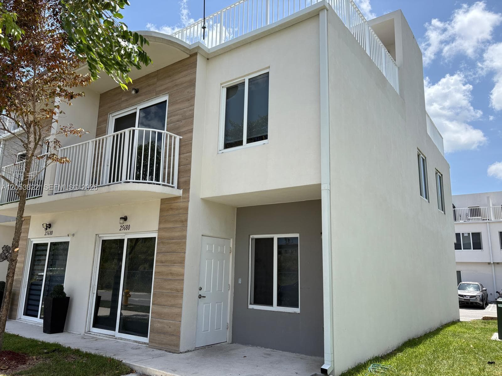 25680 SW 143rd Path photo 1