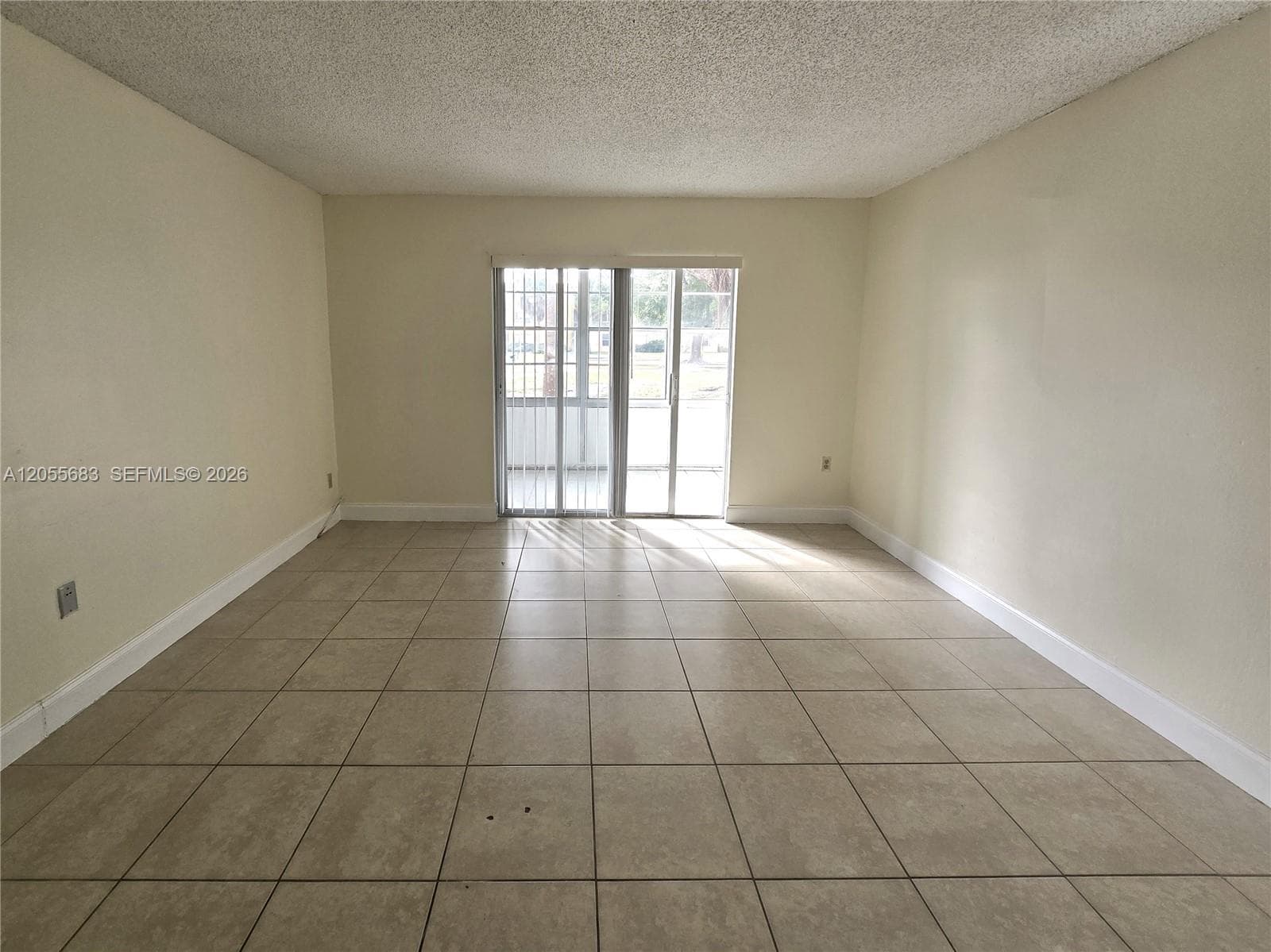 HERITAGE CIRCLE CONDO · #9-1B in Deerfield Beach - Photo 1