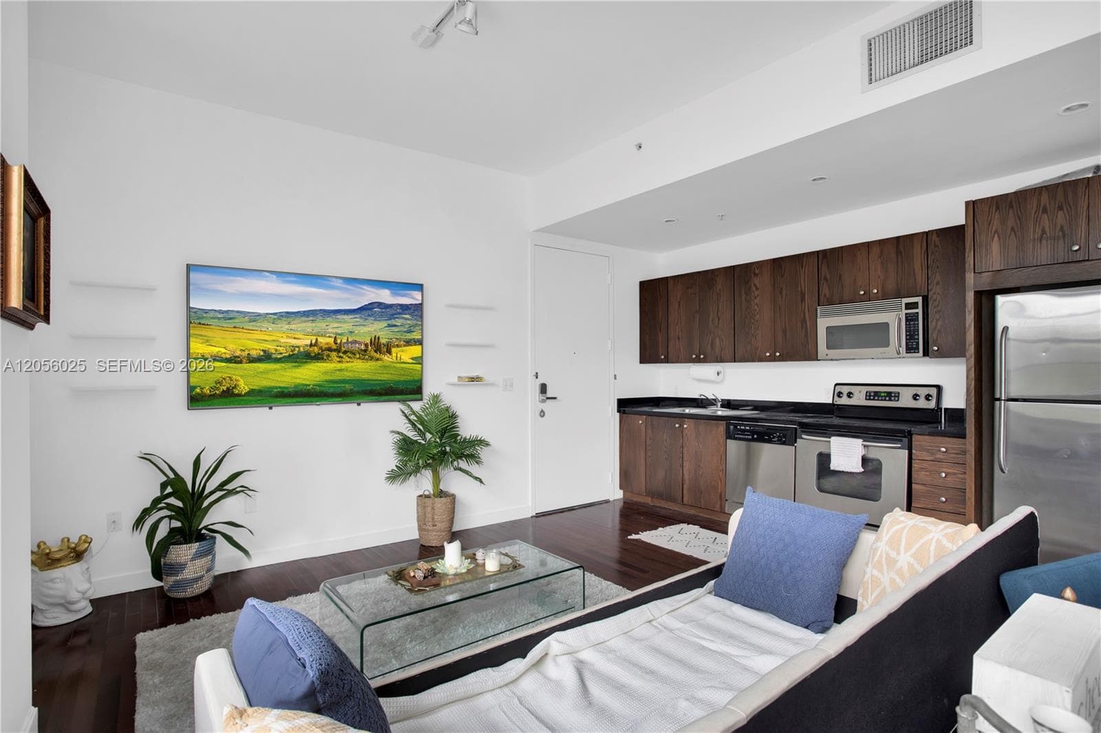 THE NOLOBI CONDO · #8 in Miami Beach - Photo 1