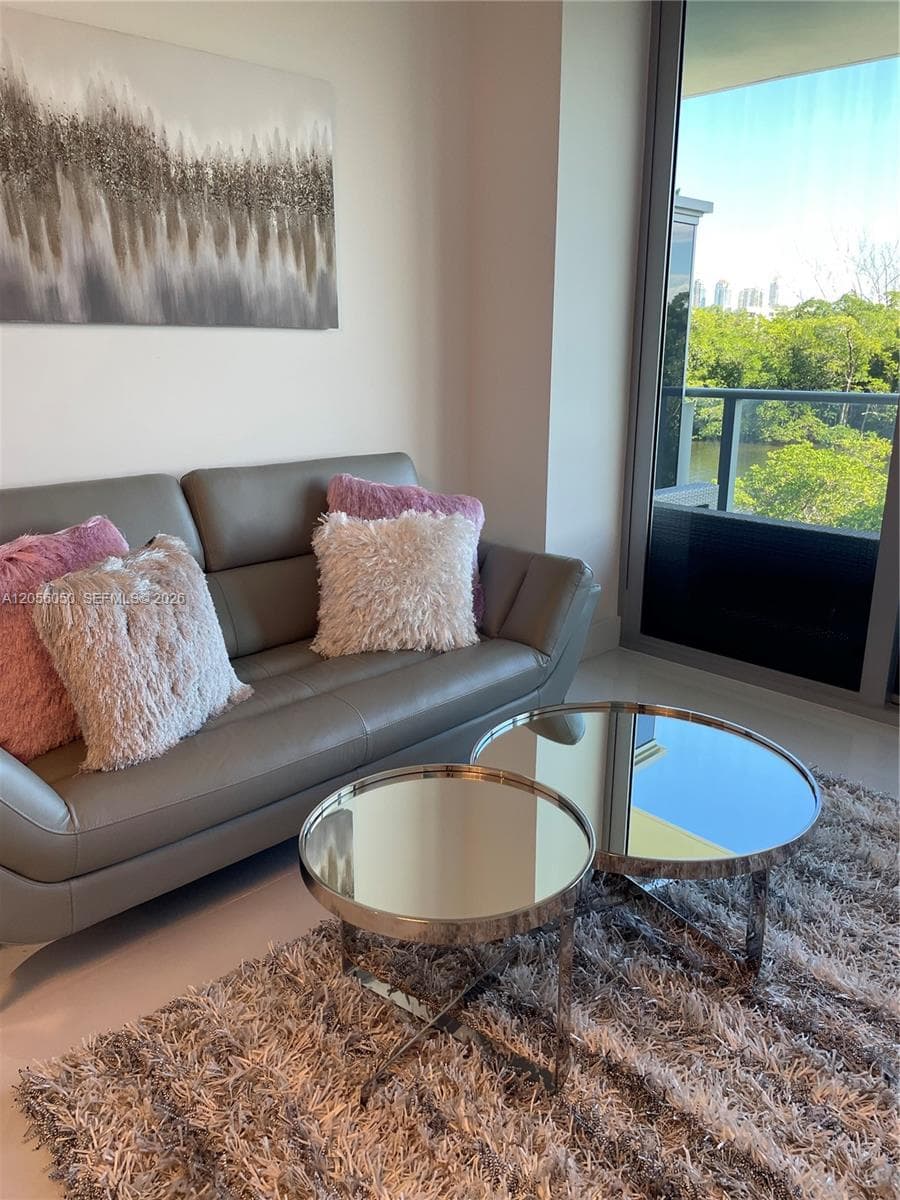 THE HARBOUR SOUTH CONDO · #316 in North Miami Beach - Photo 1