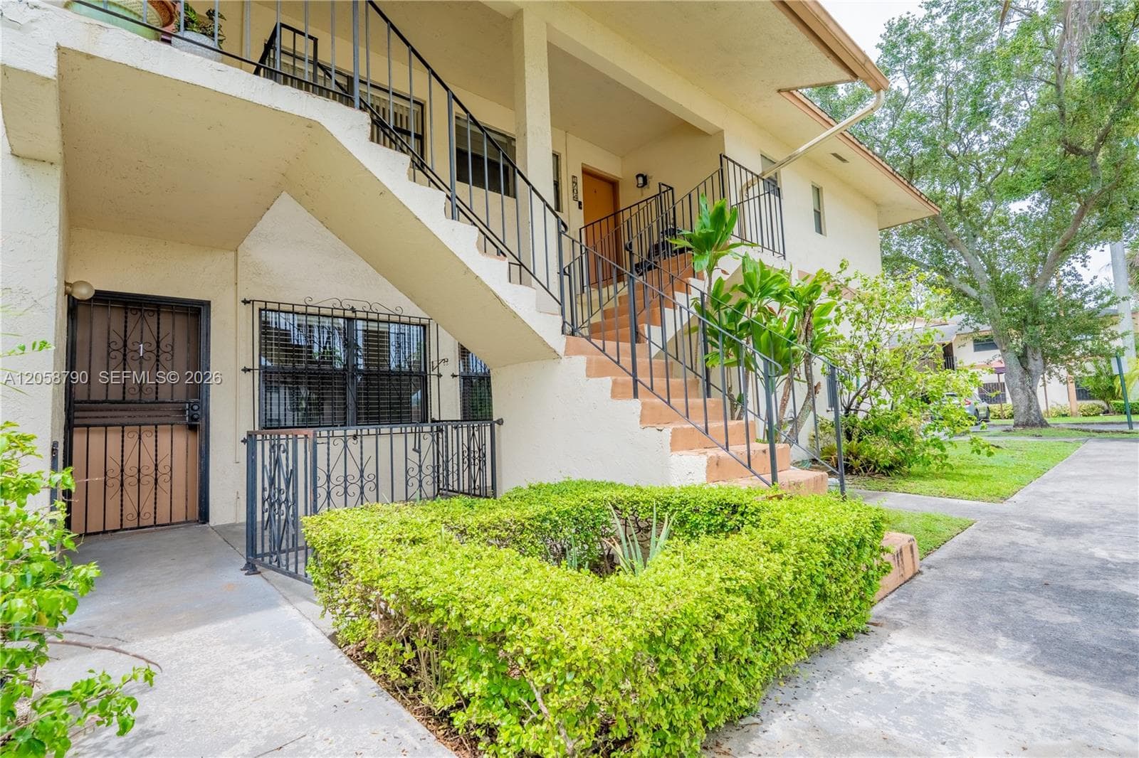 MILLER VILLAS CONDO · #1701 in Miami - Photo 1