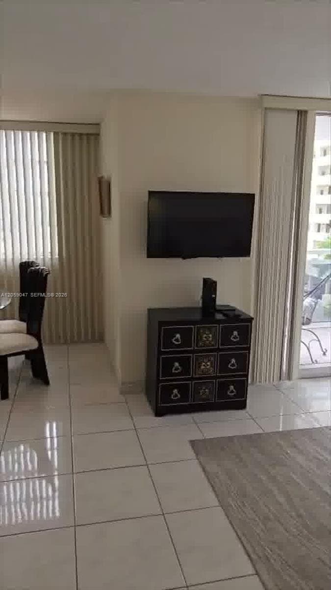 PLAZA TOWERS SOUTH CONDO · #501 in Hallandale Beach - Photo 1