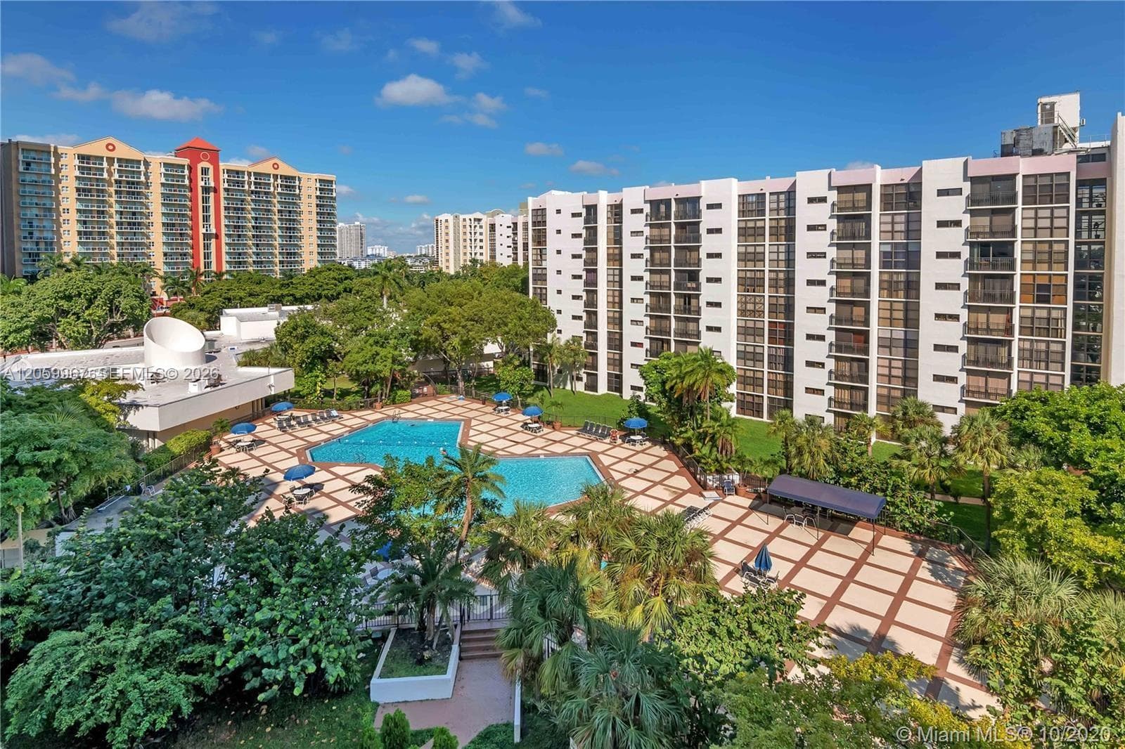 PLAZA OF AMERICAS CONDO P · #620 in Sunny Isles Beach - Photo 1