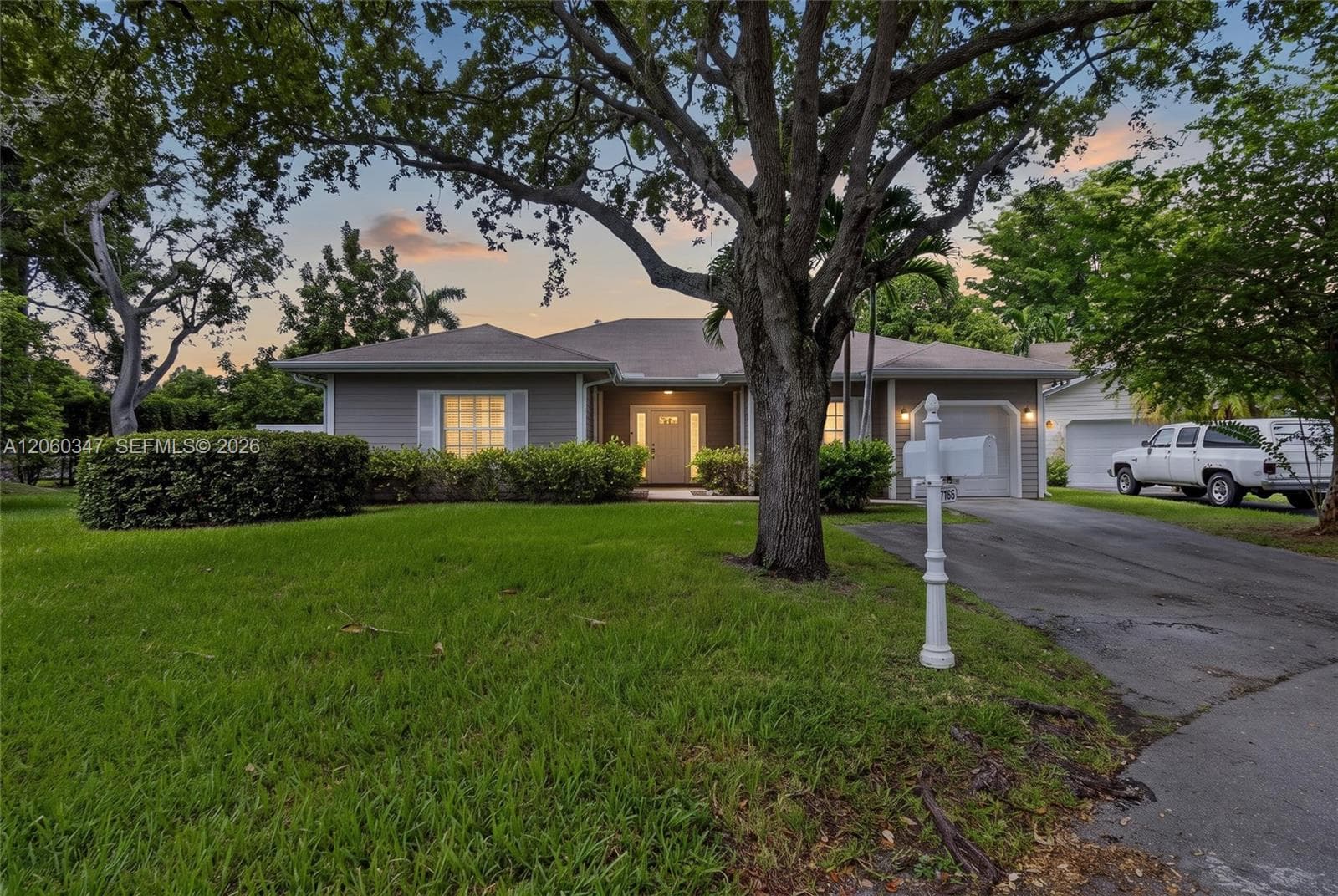 15166 SW 142nd Ct photo 1