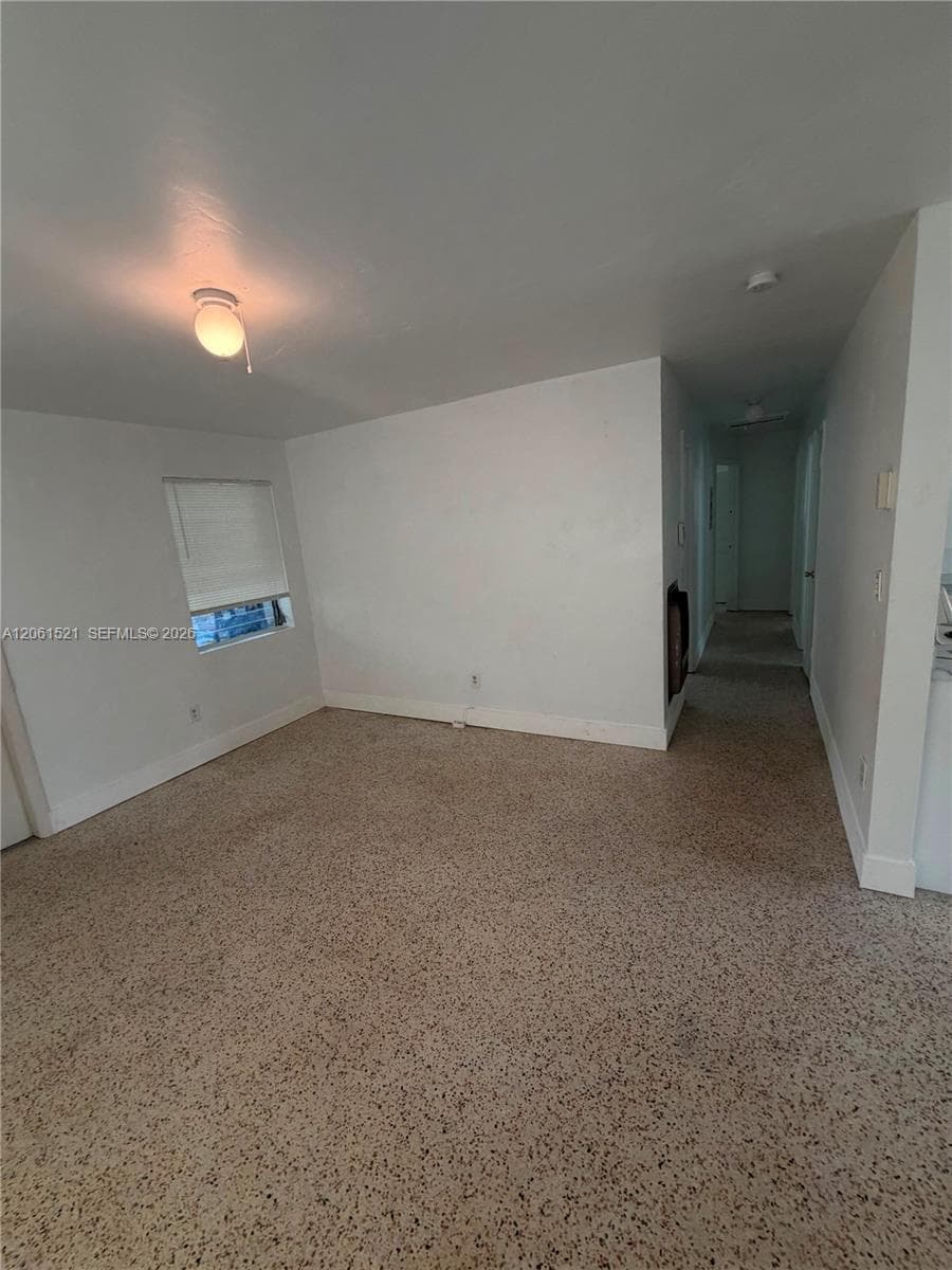 11530 SW 136th St photo 1