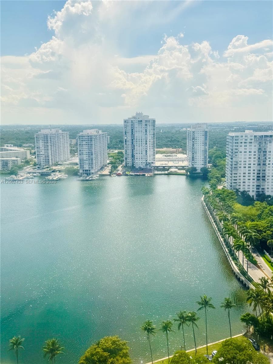 TOWER AT BISCAYNE COVE · #PH03 in Aventura - Photo 1